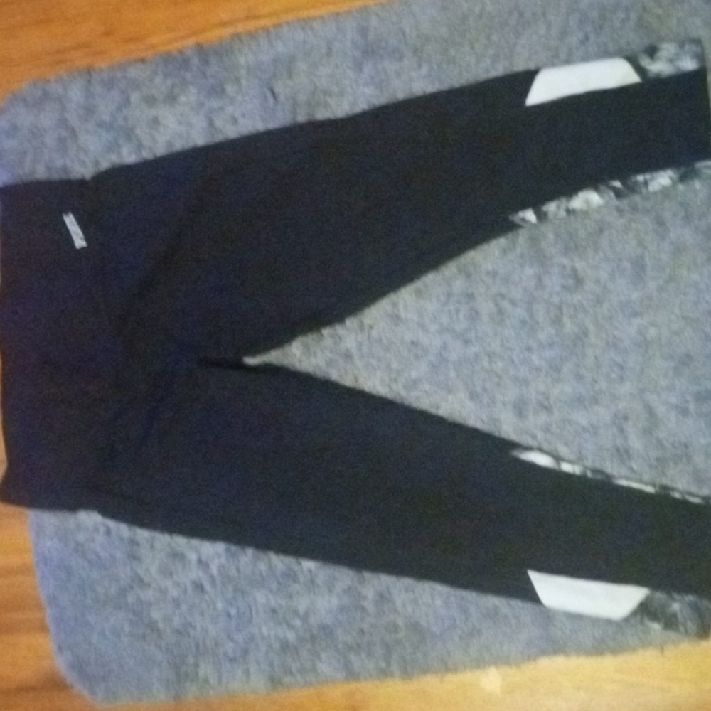 PINK Victoria Secret yoga capris